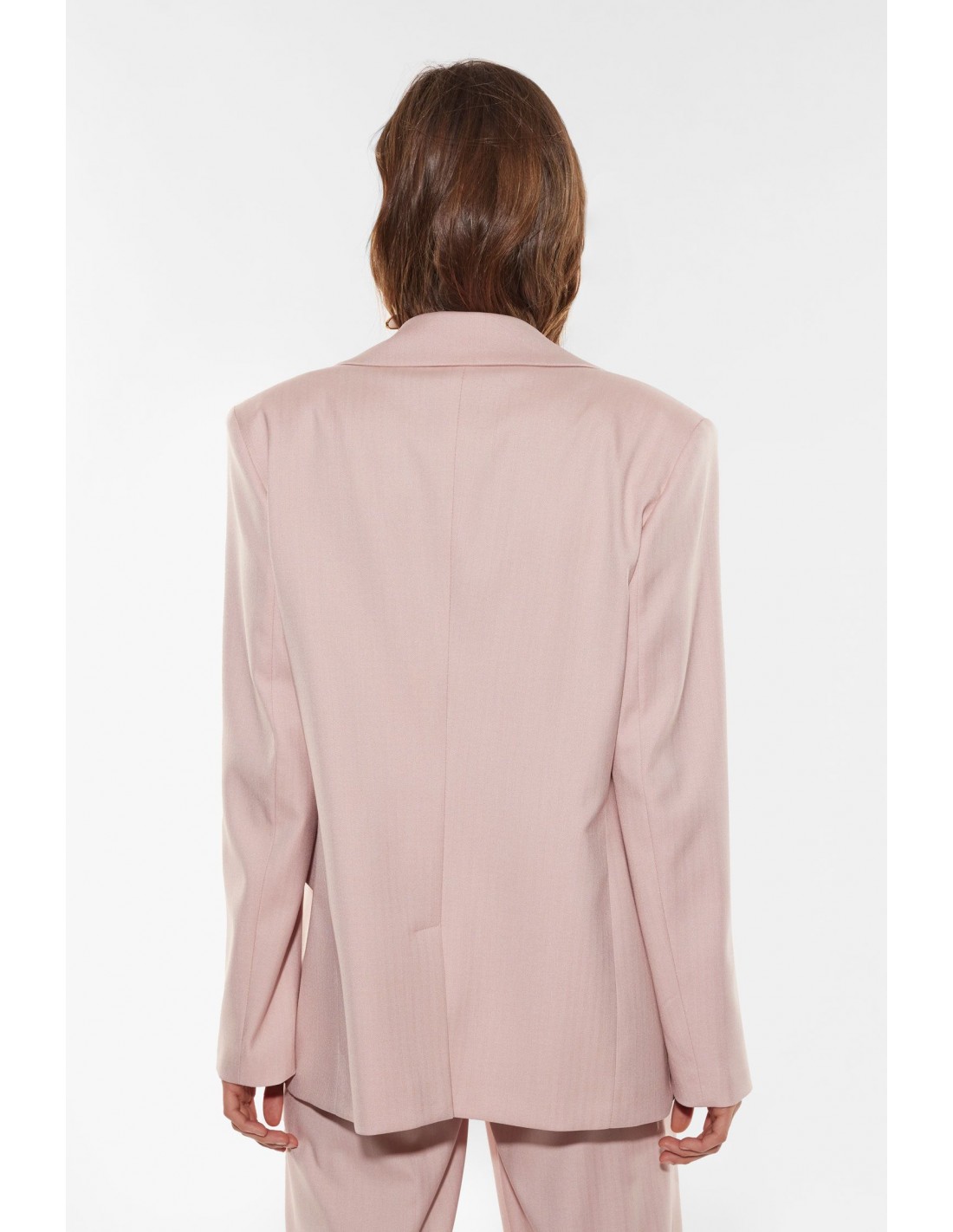 https://www.imperial-lyon.fr/31467-thickbox_default/imperial-femme-blazer-de-tailleur-a-revers-larges-en-drap-chevrons-coloris-rosa-rose-poudre.jpg