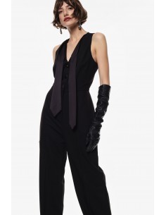 Imperial Femme combi pantalon noir avec cravate integrée Imperial Femme combi pantalon noir avec cravate integrée