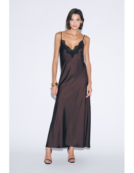 Imperial Femme Robe en satin chocolat et detail en dentelle noire