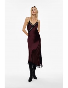 Imperial Femme robe asymetrique en satin prune et dentelle Imperial Femme robe asymetrique en satin prune et dentelle