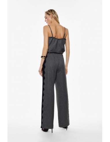 Imperial Femme pantalon gris avec detail en dentelle noire Imperial Femme pantalon gris avec detail en dentelle noire