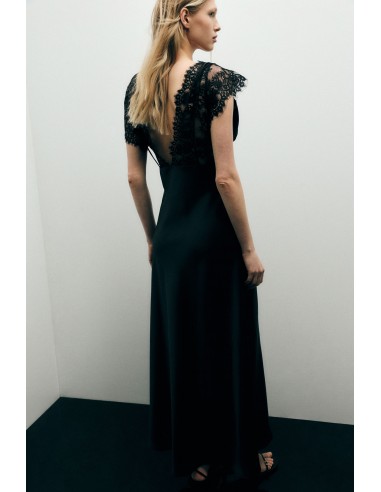 Robe longue satinée à dentelle et fente latérale Imperial Femme