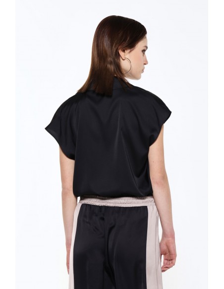 Chemisier manches courtes en crêpe satin noir, de dos – Imperial Femme
