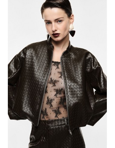 Bomber court éco-cuir marron tressé gaufré – Imperial Femme