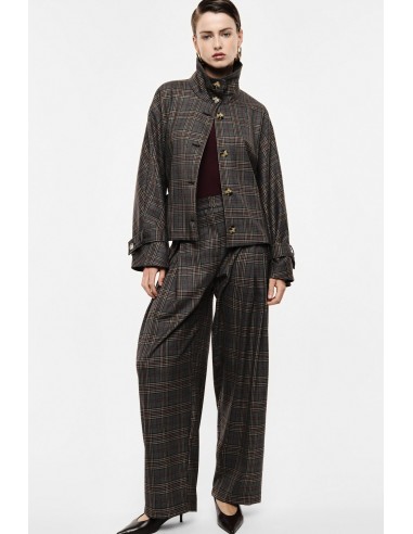 Tailleur prince de galles gris et camel porté ouvert, veste ceinturée et pantalon palazzo – Imperial Femme