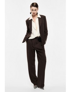Pantalon raye jambe large marron ceinture fleur Imperial Femme vue face en tailleur