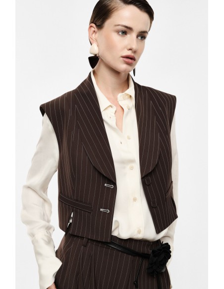 Gilet court raye marron vue de face deux boutons Imperial Femme Lyon