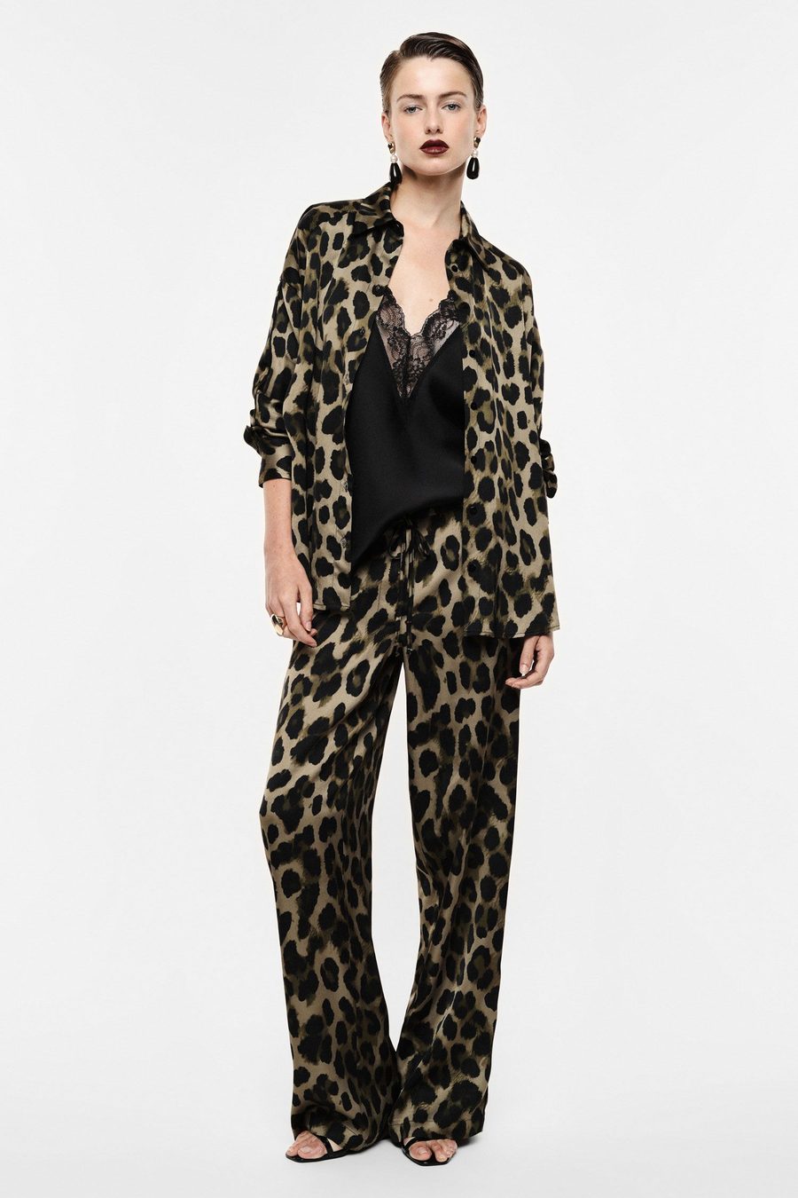 Ensemble chemise et pantalon imprimé panthère Imperial en satin